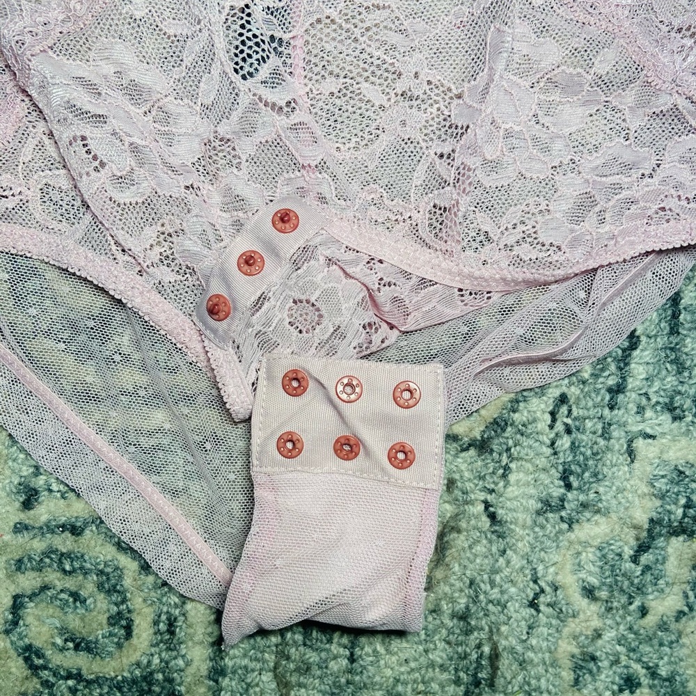 Sam Edelman Lace Dawn Pink Bodysuit - Picture 5 of 11